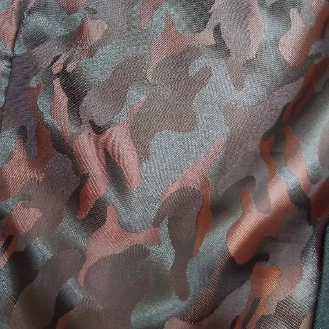 Terno Preto com Interior Vermelho Premium
