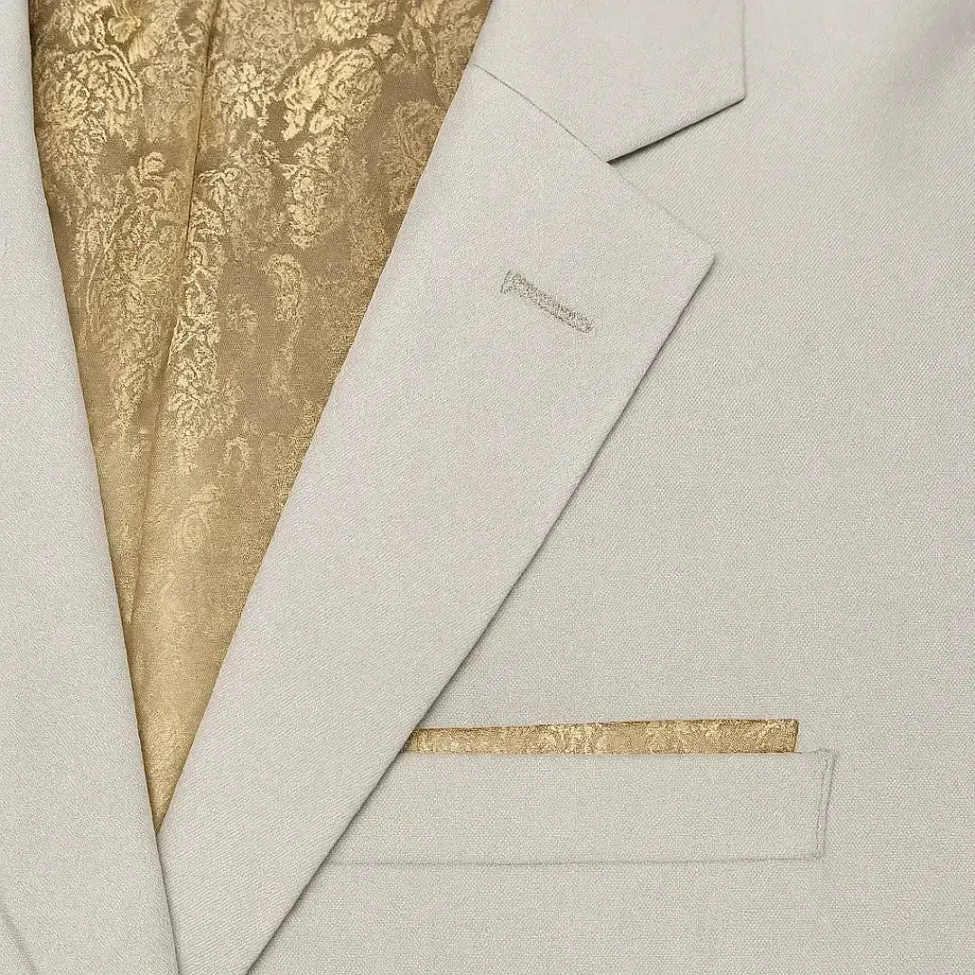 Terno Bege com Interior Dourado Premium